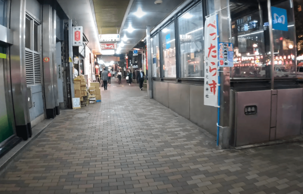 恵比寿駅前通り商店街2