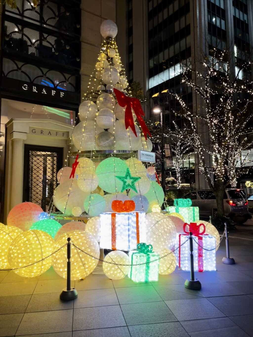 ザ・ペニンシュラ東京：クリスマスツリー
