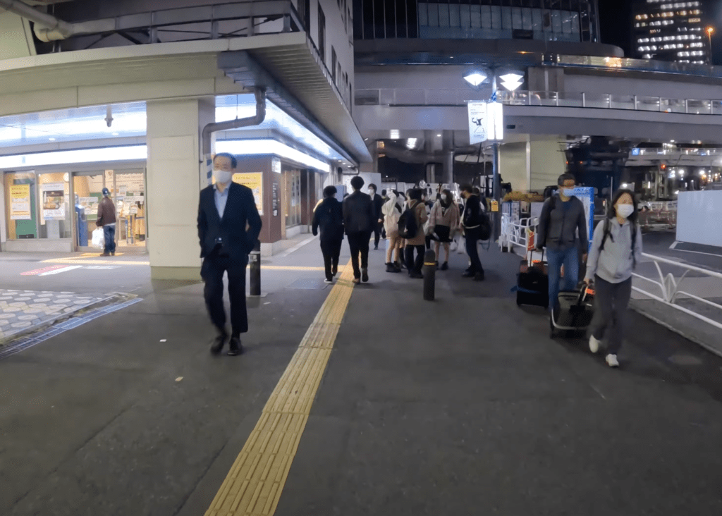 JR渋谷駅西口前3