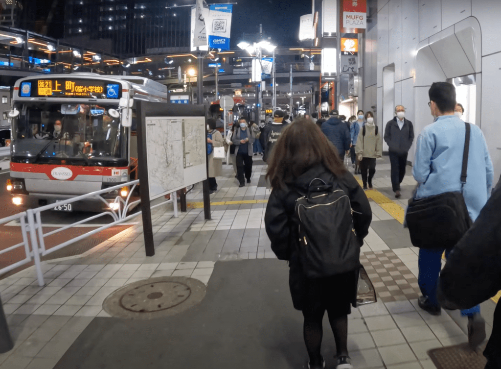 JR渋谷駅西口前1-2