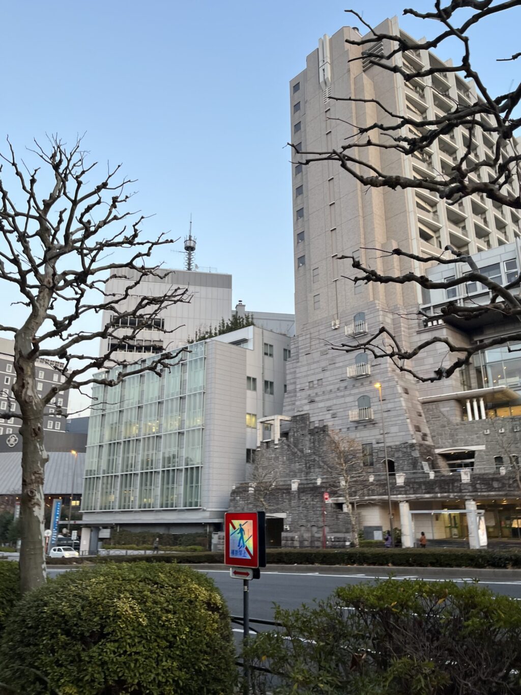 赤坂区民センター（赤坂コミュニティぷらざ）と警視庁 赤坂警察署